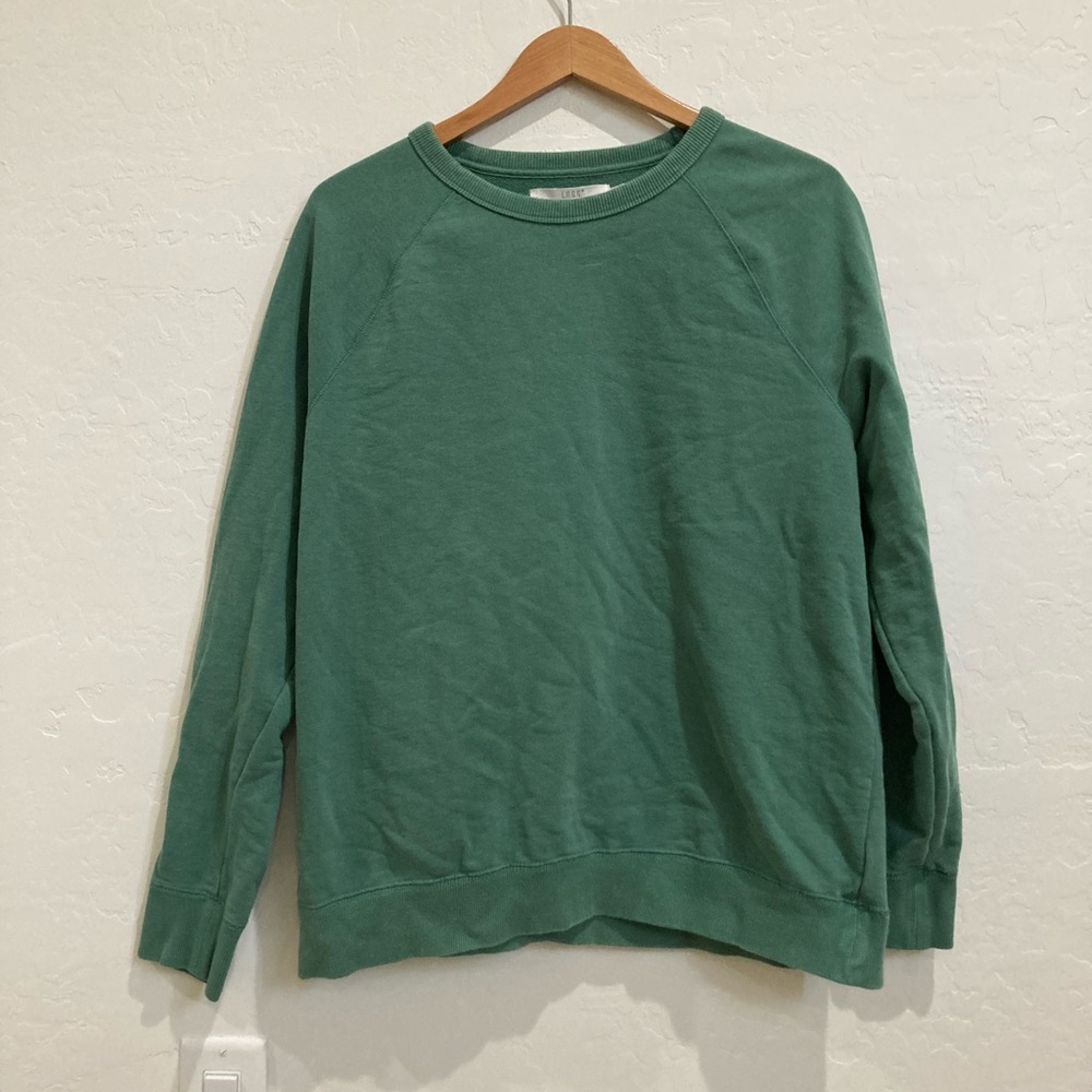 H&M green sweatshirt